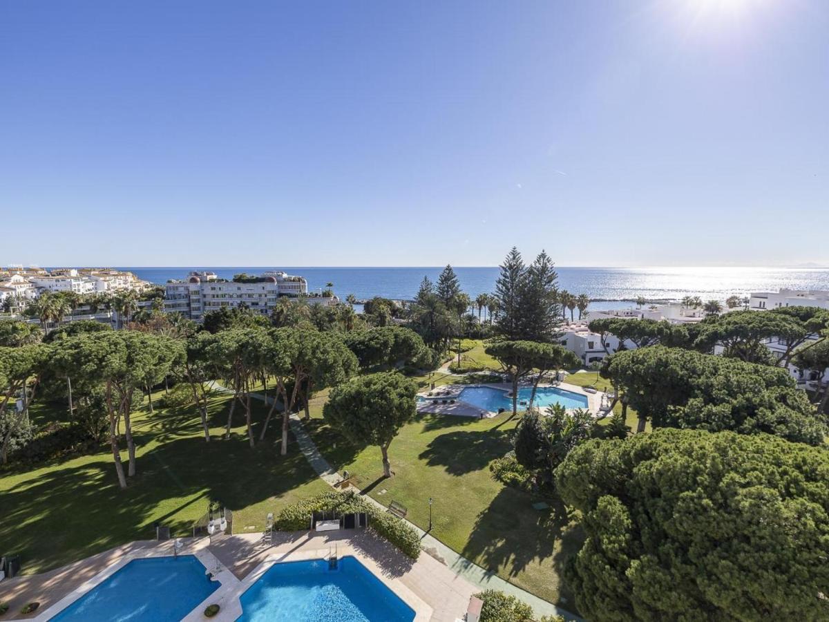 Apartment 3 En Playas Del Duque Ref C 111 *