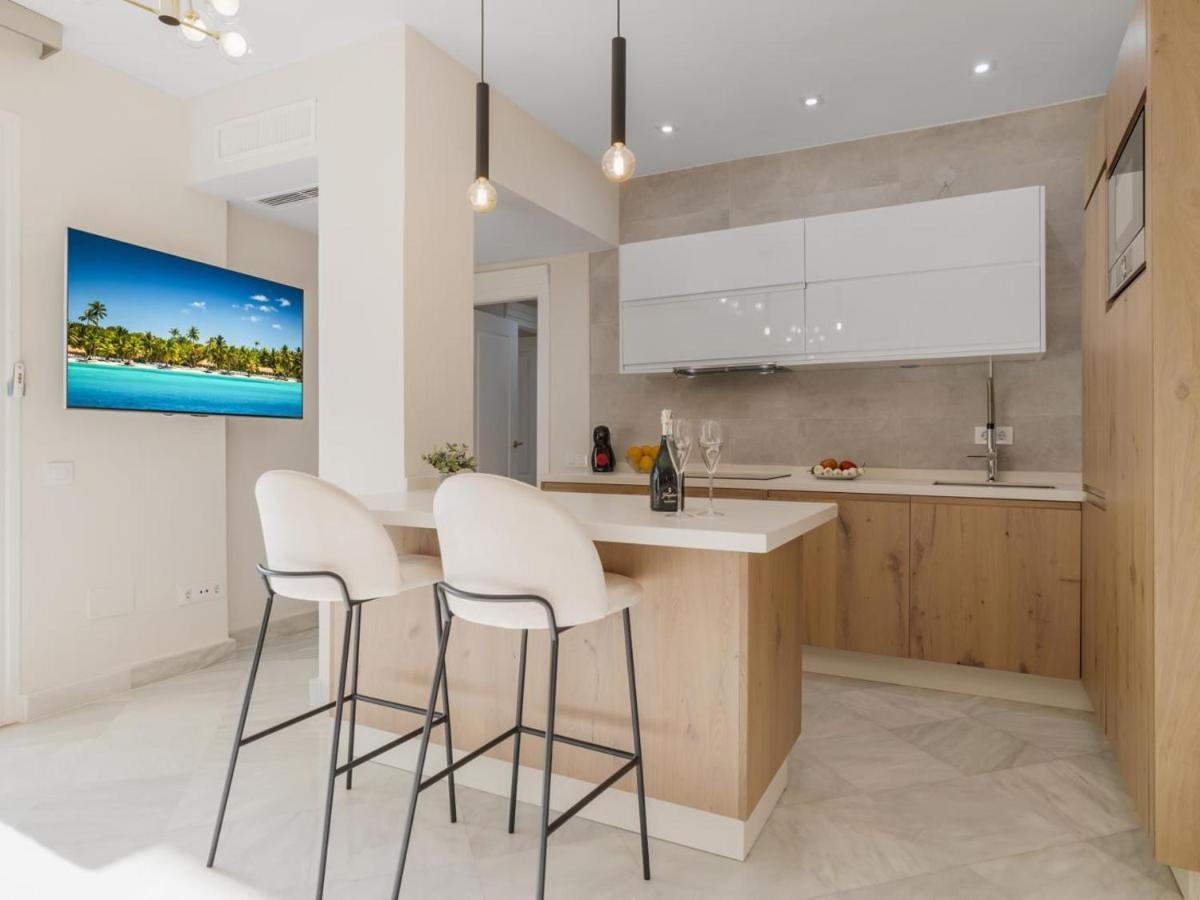 3 En Playas Del Duque Ref C 111 Apartment *