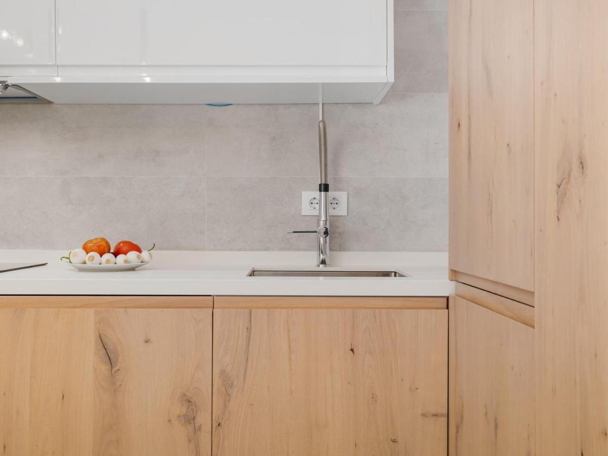 3 En Playas Del Duque Ref C 111 Apartment