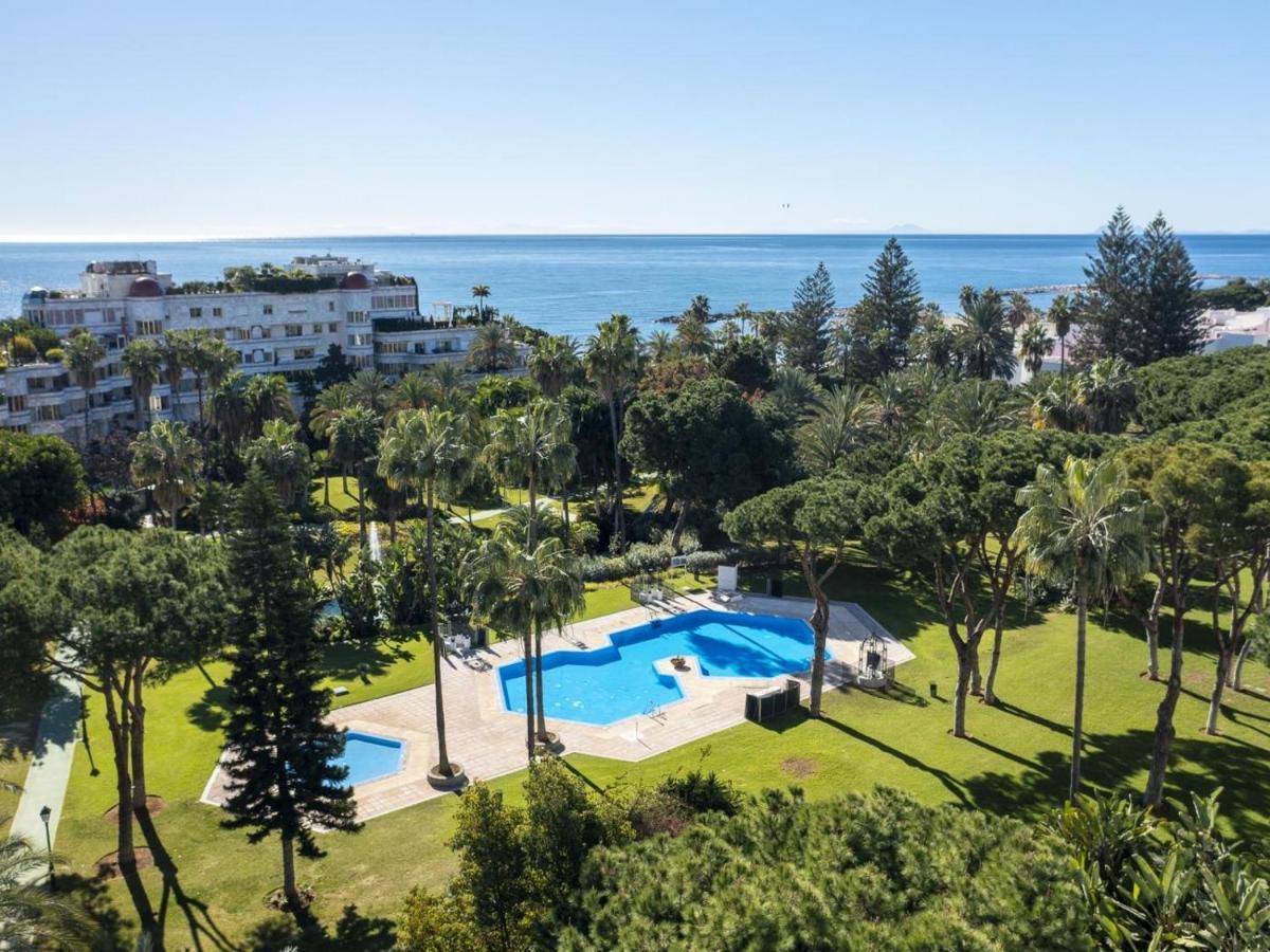 3 En Playas Del Duque Ref C 111 Apartment *